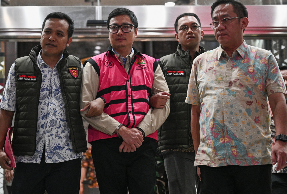 Indonesia expands corruption inquiry into free meals scheme with fresh arrests