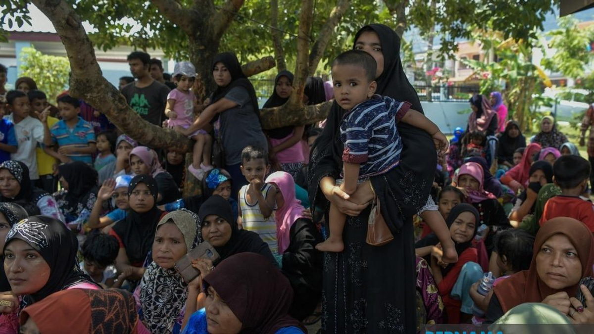 UNHCR Card Does Not Grant Immunity From Malaysian Laws, Clarifies Economy Minister