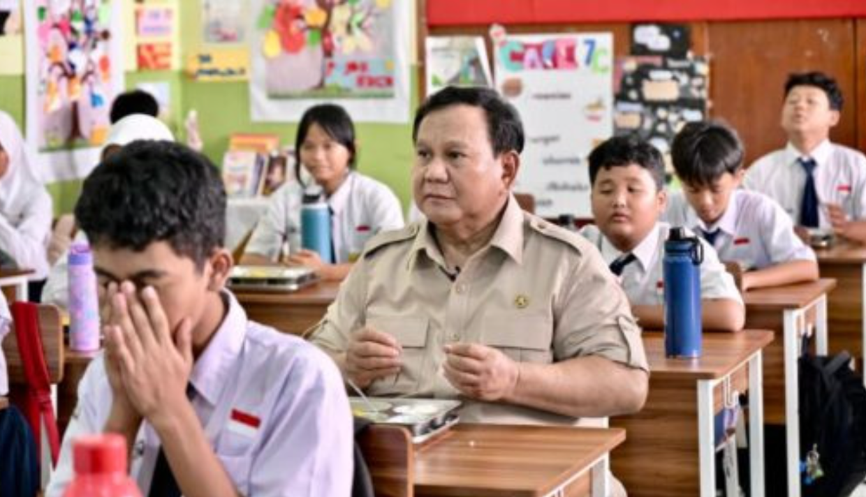 Indonesia's Free Meal Scheme Under Fire as Rights Group Flags Implementation Crisis