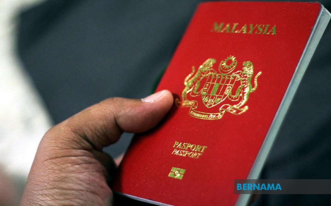 Malaysia Unveils New Passport With 94 Security Features at Parliamentary Launch