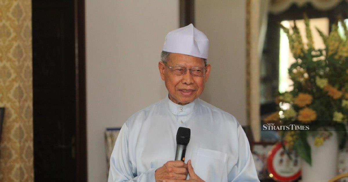 Mustapa Mohamed Rules Out GE16 Bid, Citing Health Concerns After Umno Return