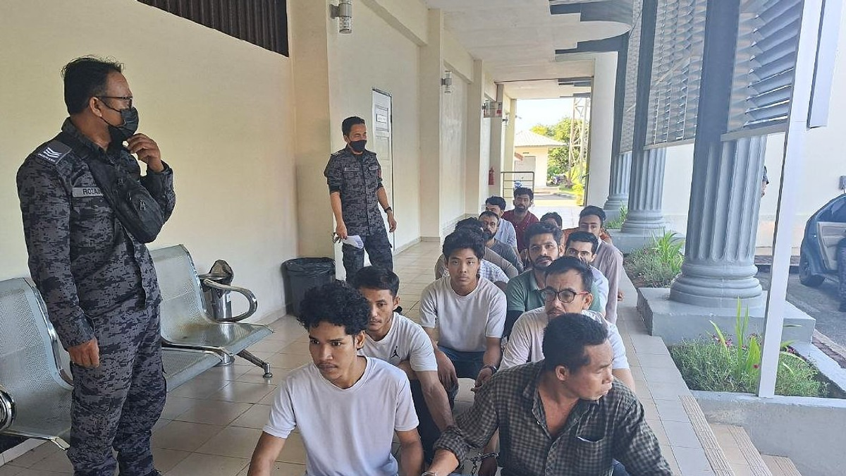 14 Foreign Nationals Face Court Over Illegal Entry and Visa Violations in Kelantan