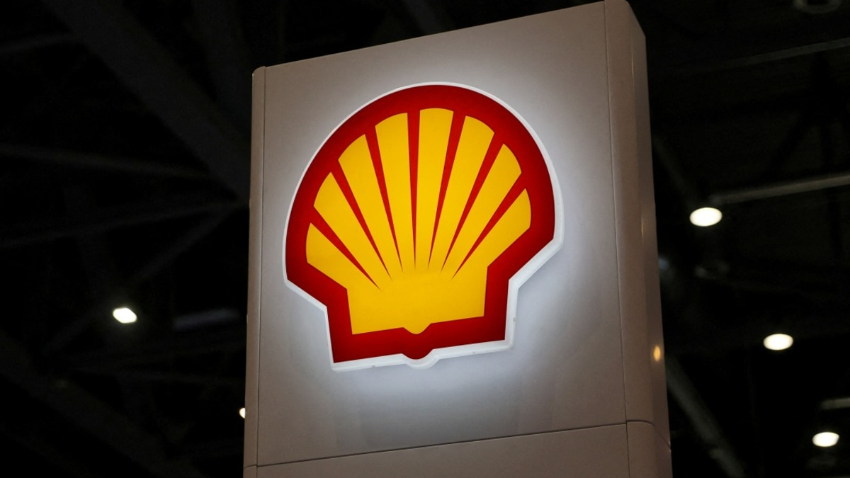 Shell's First-Half Profits Jump 70% as Oil Traders Capitalise on Market Turmoil