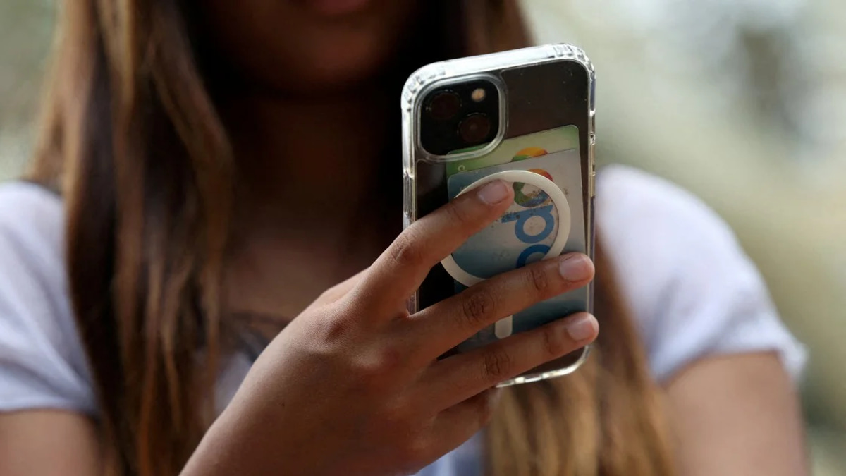 Australia Empowers Regulator to Enforce Strict Under-16 Social Media Ban on Tech Giants