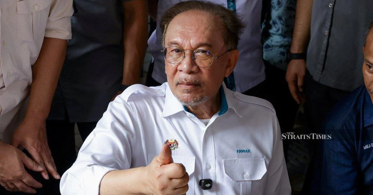 Anwar Ibrahim Tops Latest Popularity Rankings While Zahid Hamidi Trails in Merdeka Centre Survey