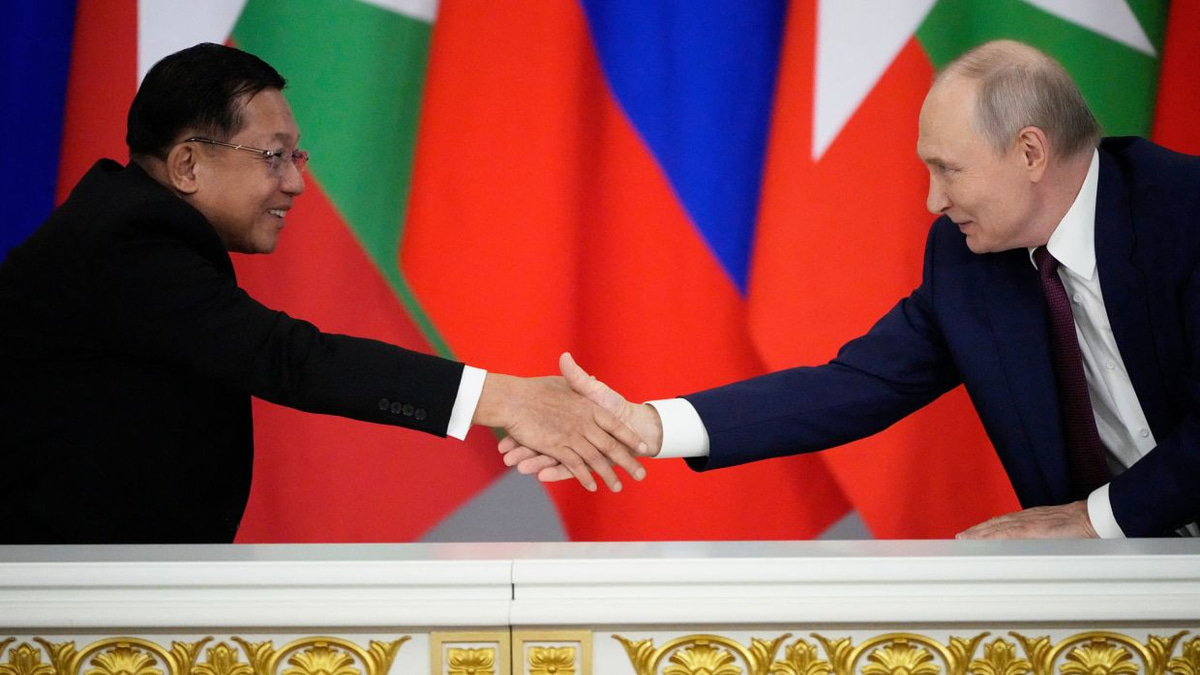 Putin Hails 'Especially Trusting' Relations as Myanmar Leader Visits Moscow