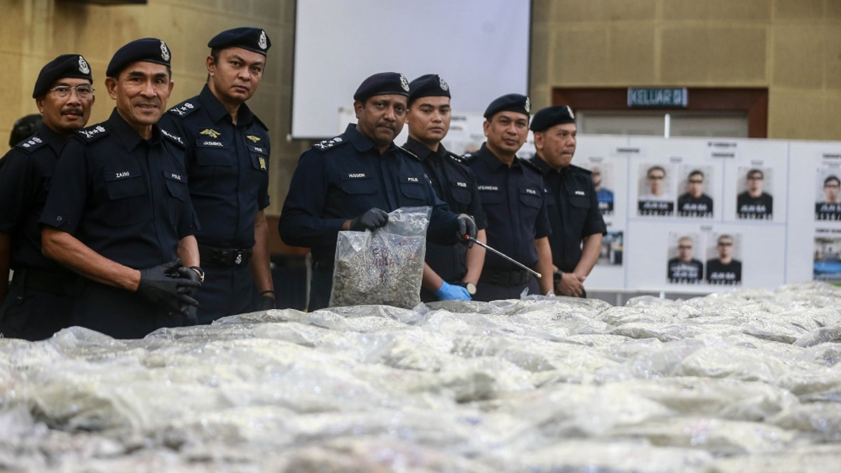 14 Malaysians Arrested Overseas for Drug Smuggling Since January, Police Reveal