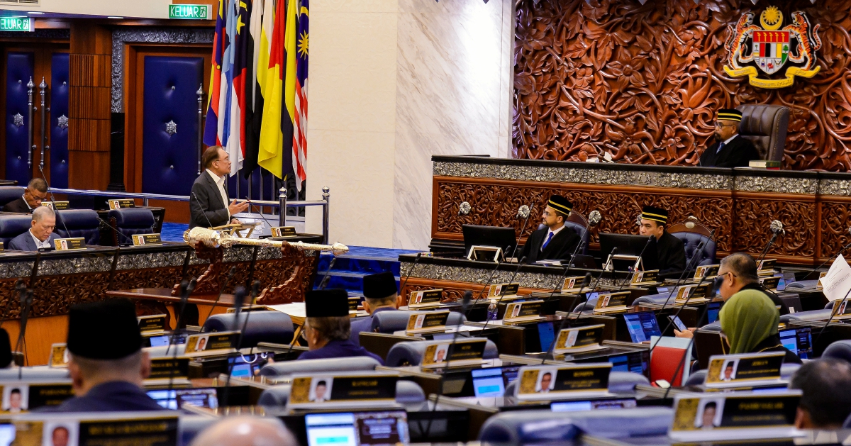 Federal Coffers Cannot Cover All State Decisions, Says PM Anwar
