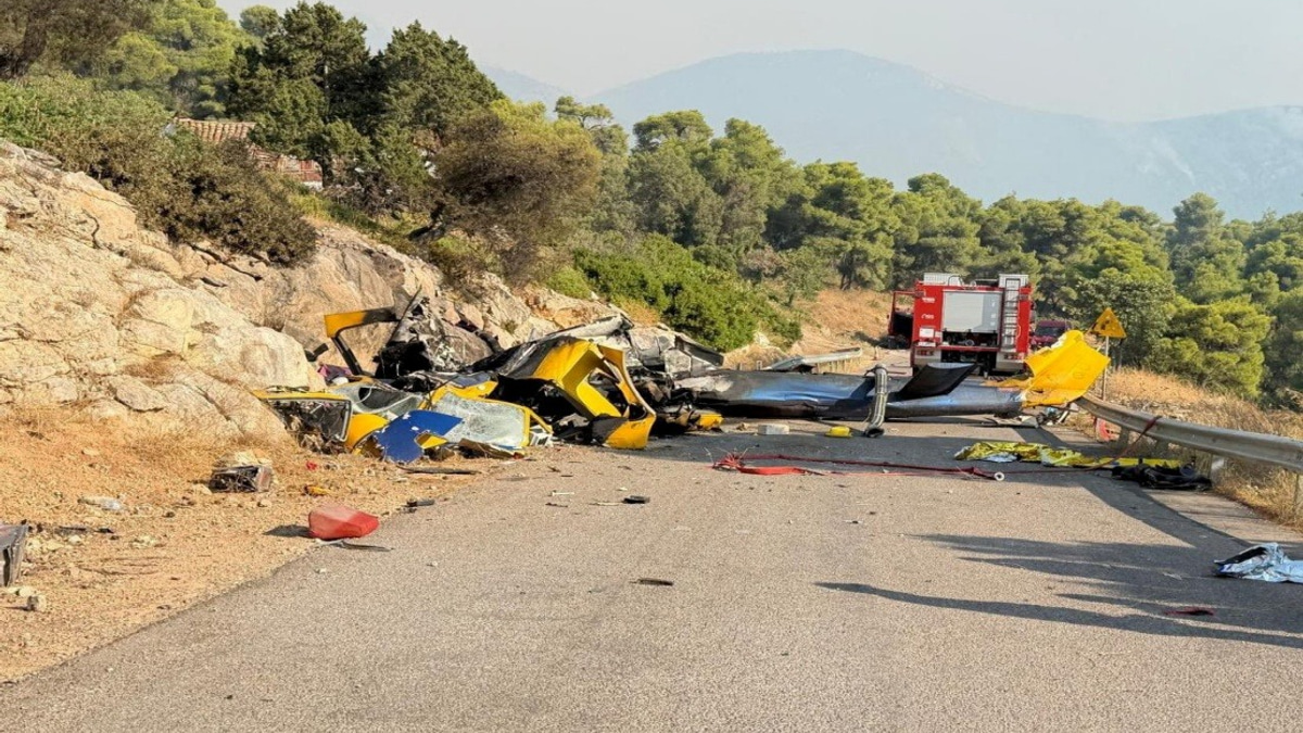 Two Dead as Firefighting Helicopters Collide Over Greek Wildfire