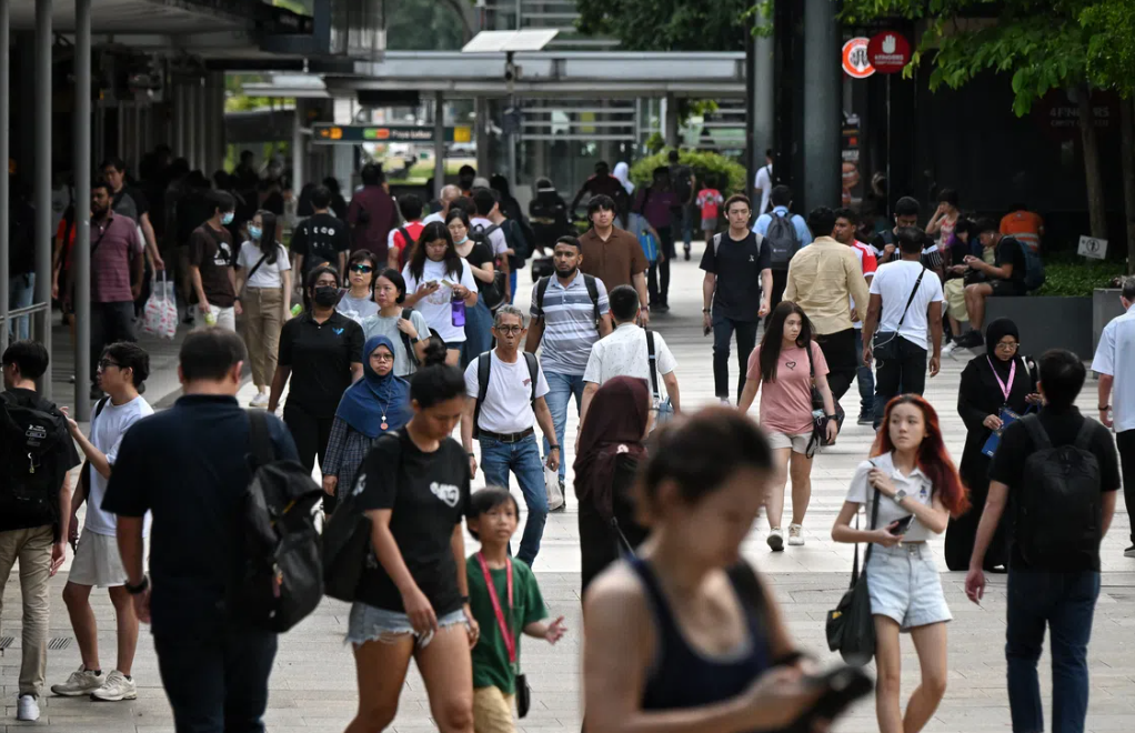 Singapore to distribute S$400–600 cash payments to 2.4 million citizens from September