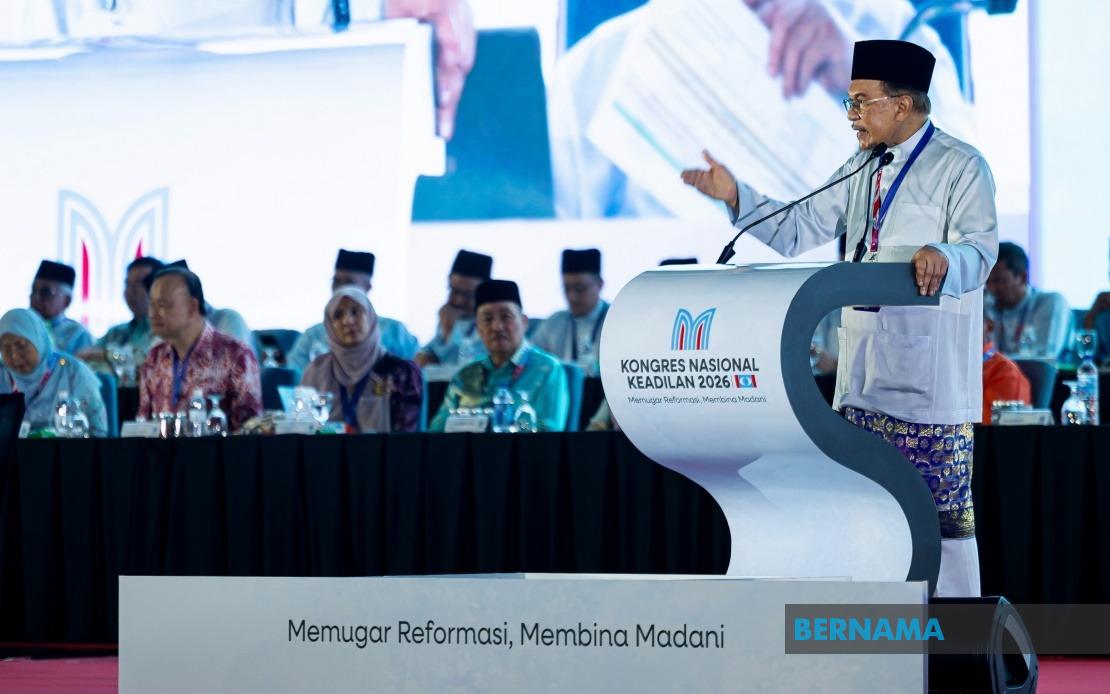 Anwar Dismisses Rift Allegations With Zahid, Emphasises Coalition Stability