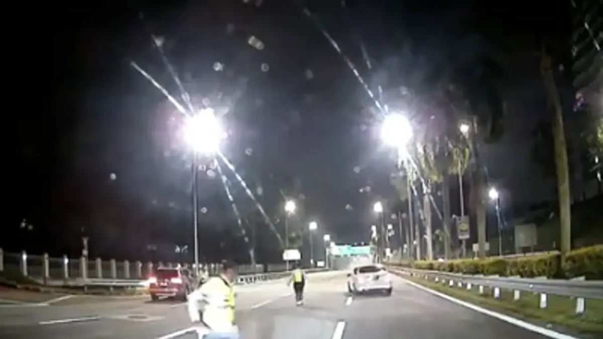 Young Driver Arrested After Breaching Police Roadblock in High-Tension Incident