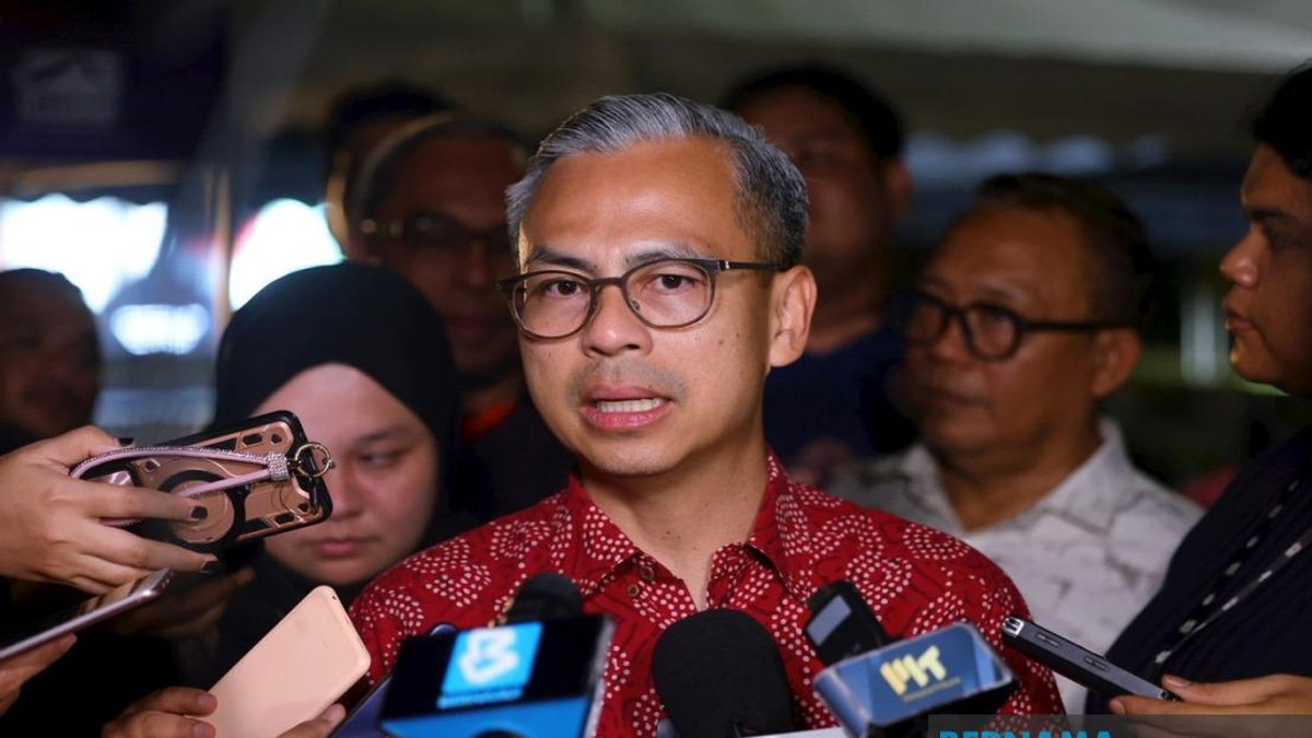 Fahmi Criticises Sanusi's Remarks as Reflection of PAS' Divisive Politics
