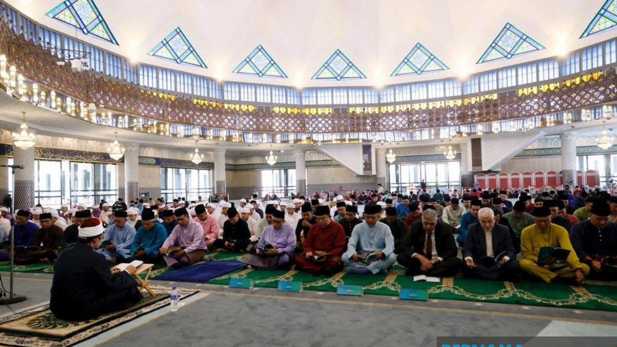 500 Gather for Sacred Ceremony Honouring Malaysia's Security Forces Ahead of Warriors' Day