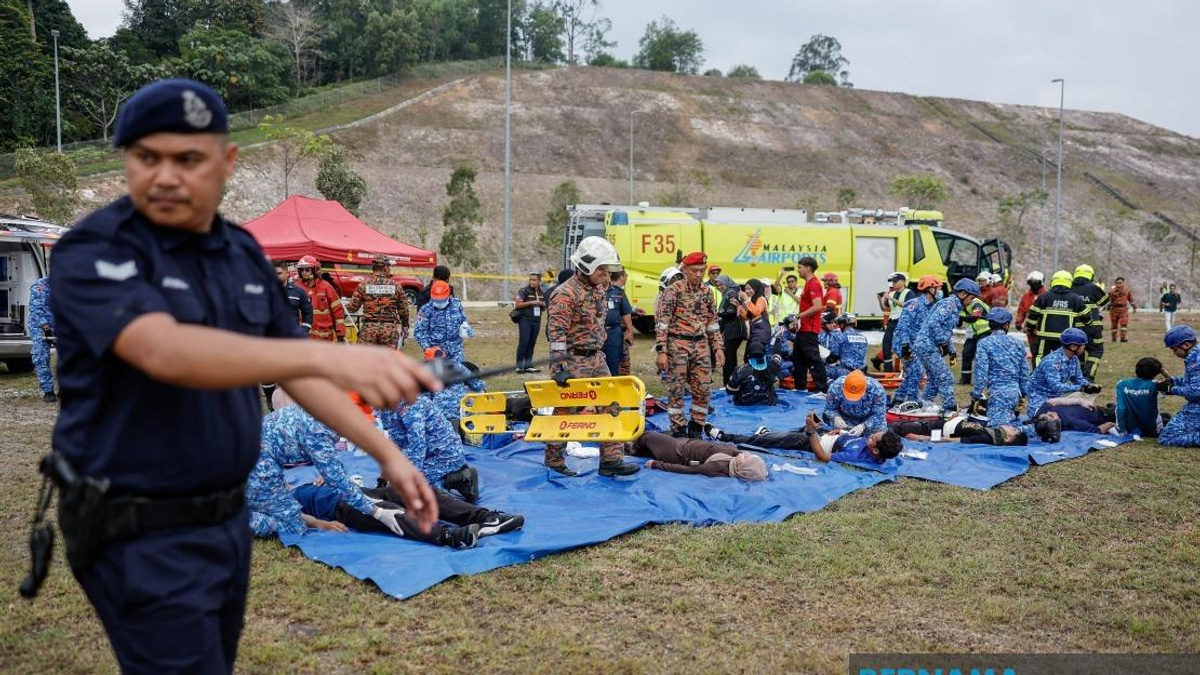 Over 20 Agencies Test Off-Airport Crash Response in Major Exercise