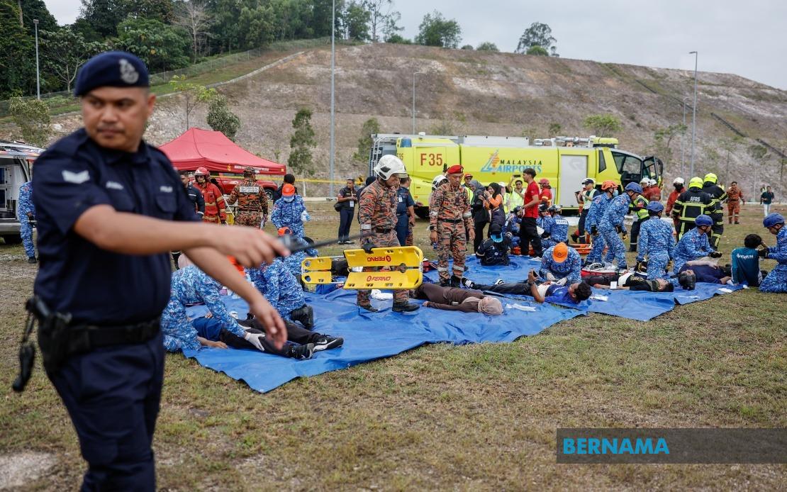 Over 20 Agencies Test Off-Airport Crash Response in Major Exercise