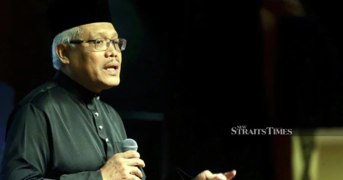Hamzah Challenges Government Over Azam Baki's Appointment to Anti-Crime Advisory Role