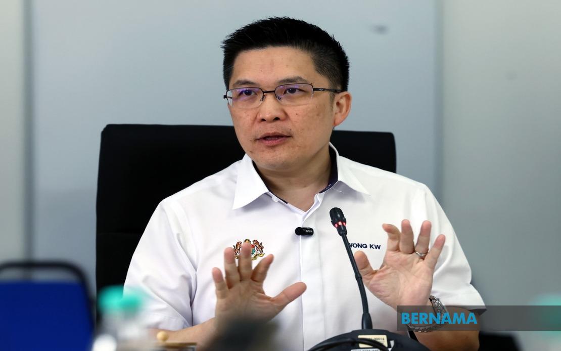 Thirty Schools in Lubok Antu Close as Air Quality Crisis Deepens