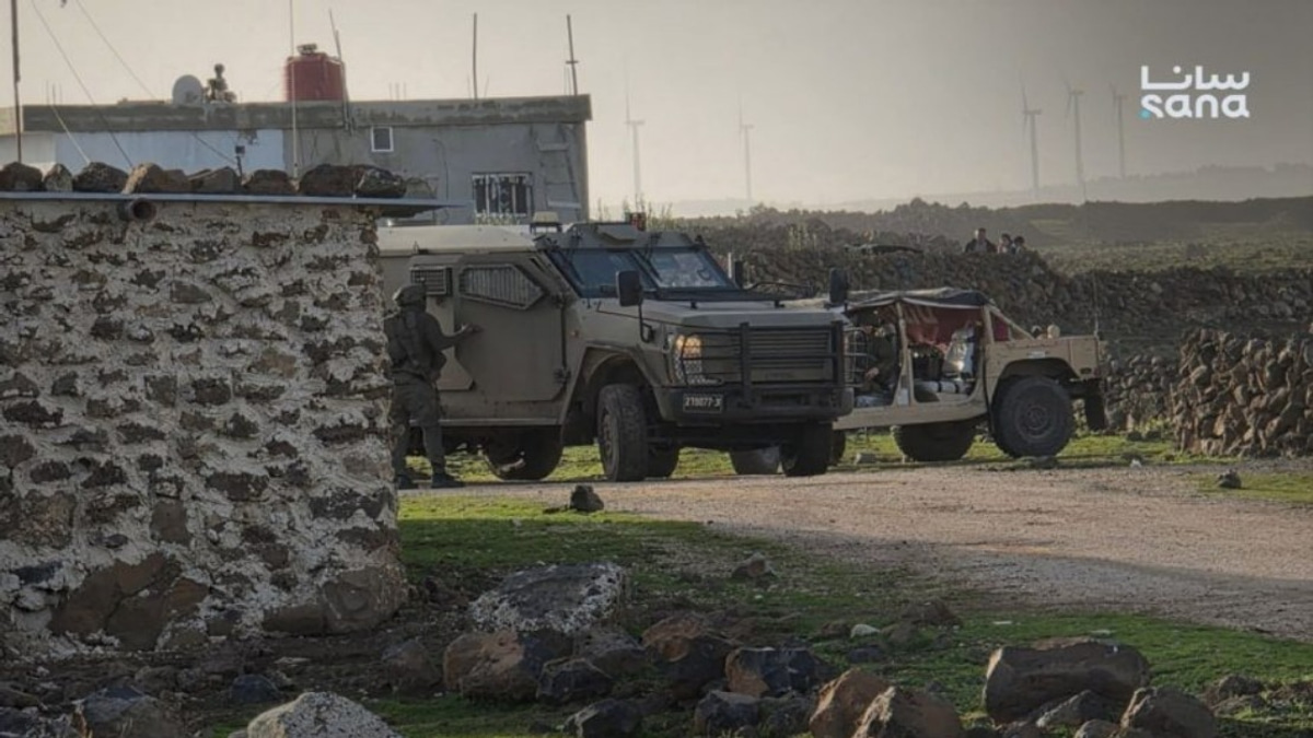 Israeli Military Vehicles Cross Into Syria's Quneitra Region