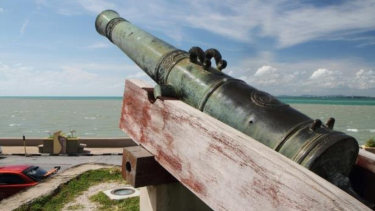 Fort Cornwallis restoration is about education, not glorification of colonial era, says Anwar