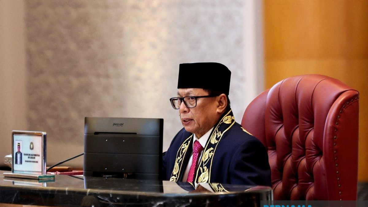 Johor Speaker Mohd Puad Steps Aside from Rengit Seat, Making Way for Younger Candidates