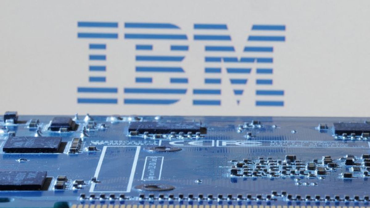 IBM Slashes Growth Forecast as Enterprise Clients Rush to Build AI Infrastructure