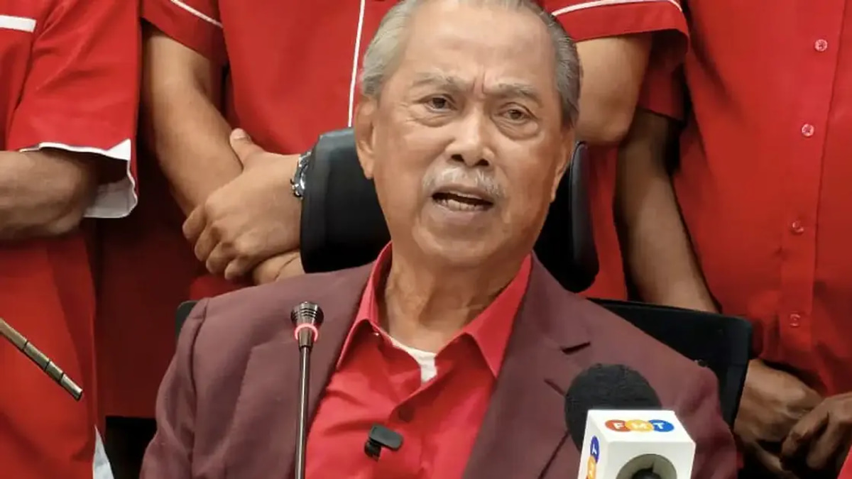 Bersatu Ready for Frontal Challenge to PAS, Declares Muhyiddin