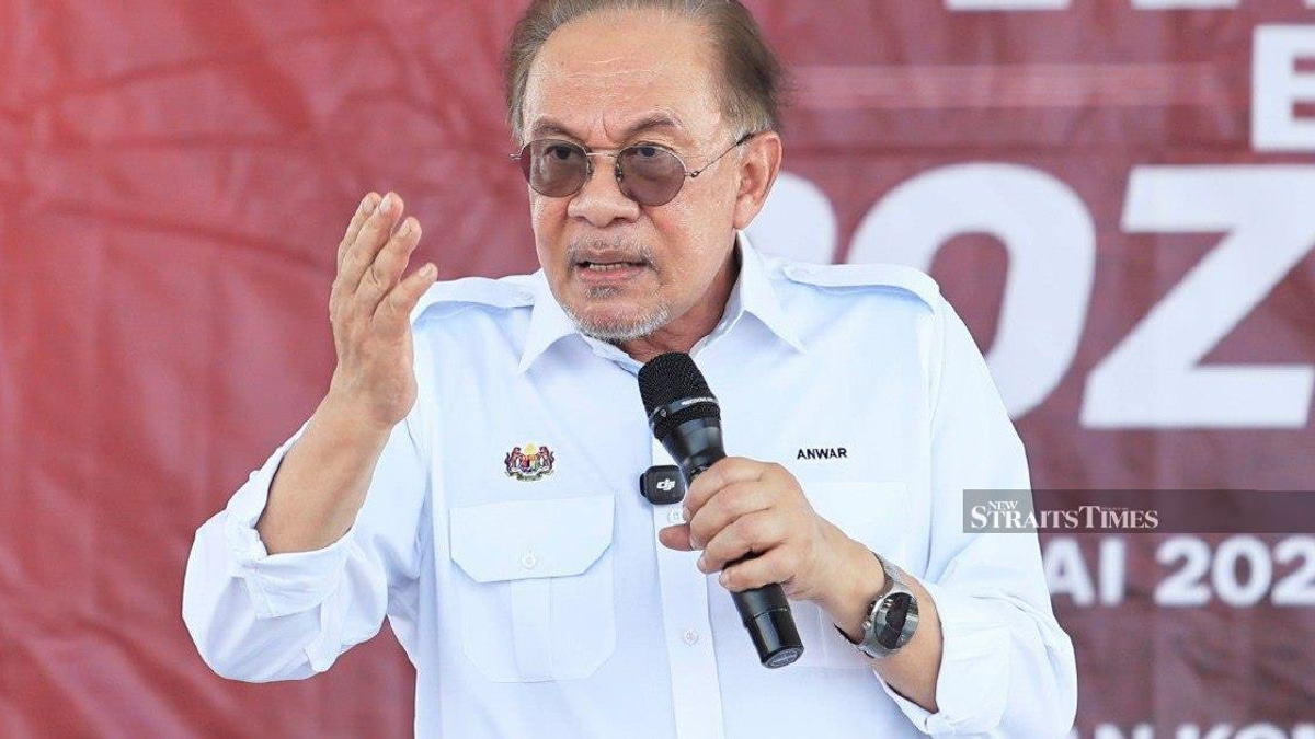 Anwar Questions Onn Hafiz's No-Show at Federal-State Coordination Meetings