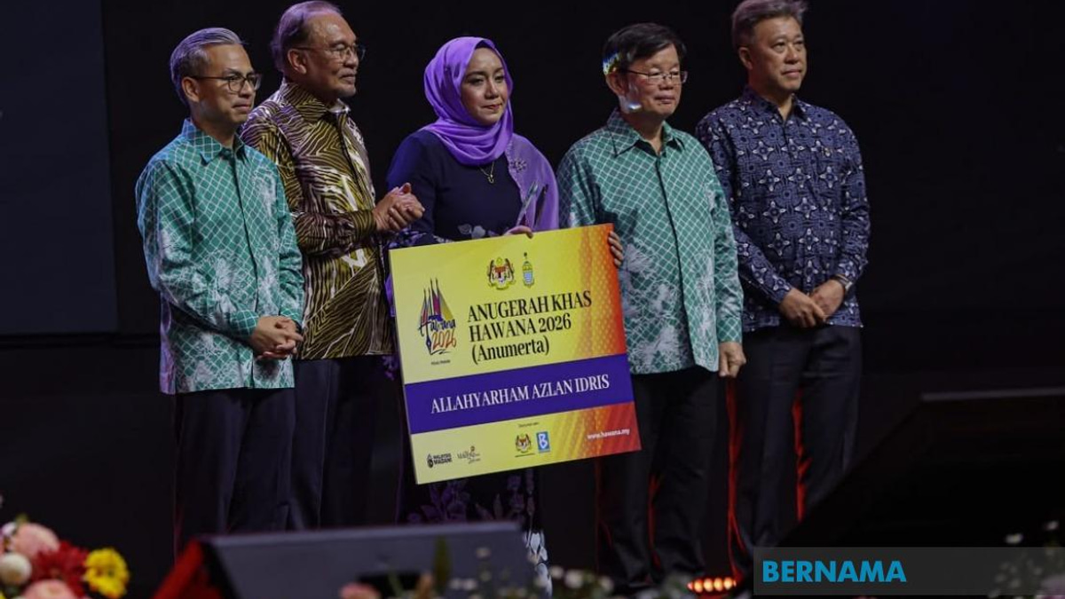 Bernama Radio Founding Chief Azlan Idris Honoured With HAWANA 2026 Special Award