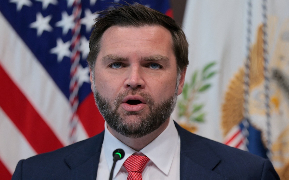 US Expects Iran to Restore Oil Flows Through Strait of Hormuz, Vance Says