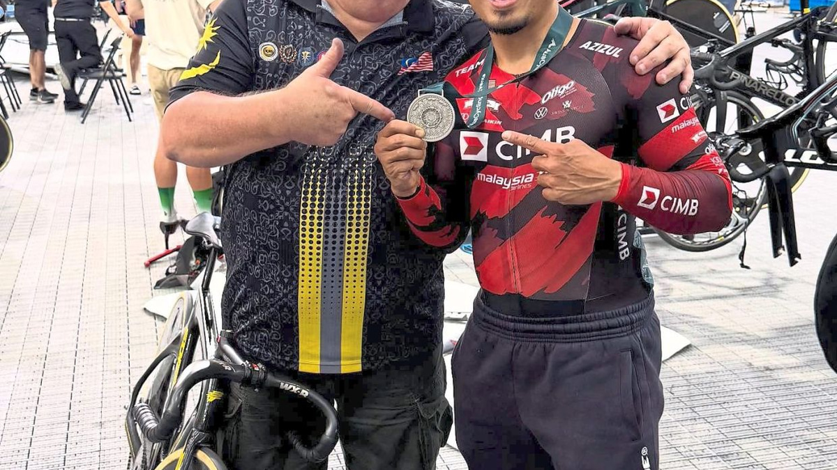 Azizul Prepared for Backlash Over Beasley Defence, Warns of Tough Road Ahead