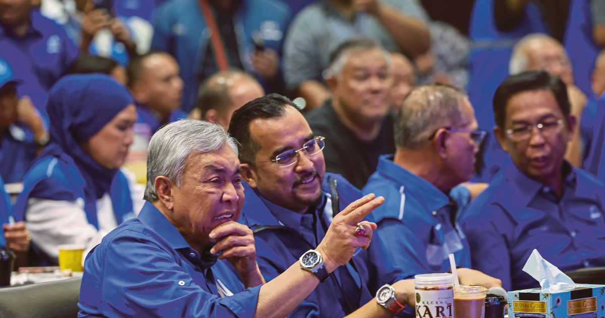 Zahid to Consult Negri Sembilan Ruler Before Announcing Menteri Besar Pick