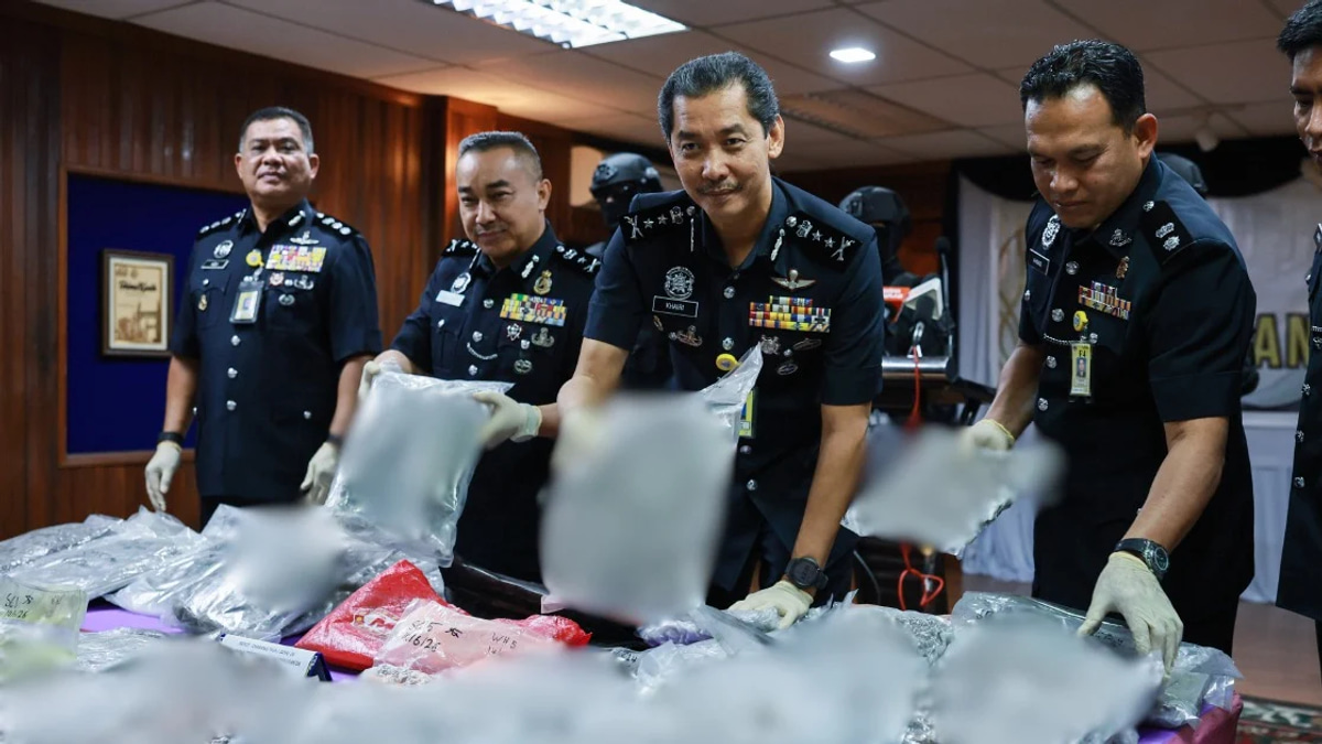 Two brothers charged over RM1.76mil drug haul found in Terengganu home
