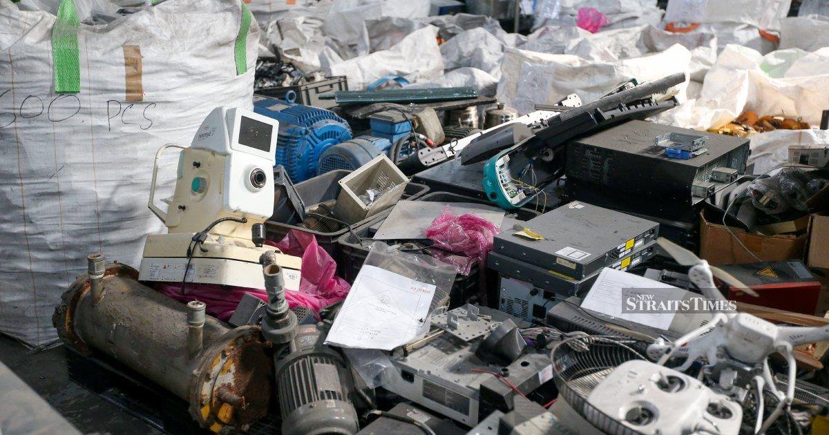 Ten GOF Officers Detained Over Penang E-waste Factory Extortion Allegations