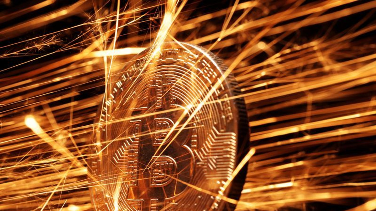 Trump's push for crypto clarity bill sparks market rally, though political divisions remain