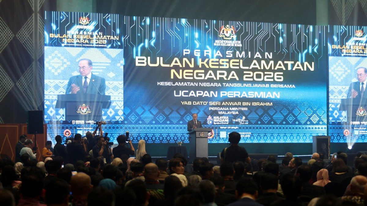 Anwar Warns Against Racial Rhetoric As Johor Heads to the Polls
