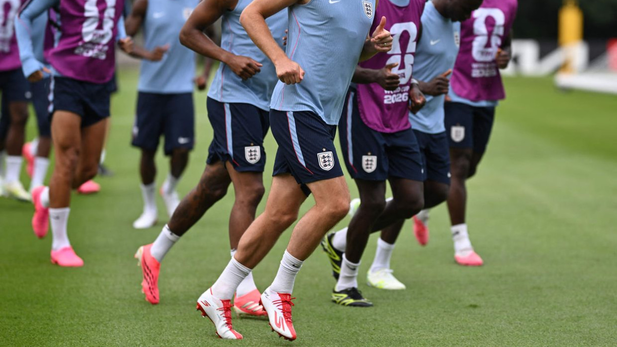 England Braces for Mexico Showdown at Iconic Azteca as Quarter-Final Race Intensifies