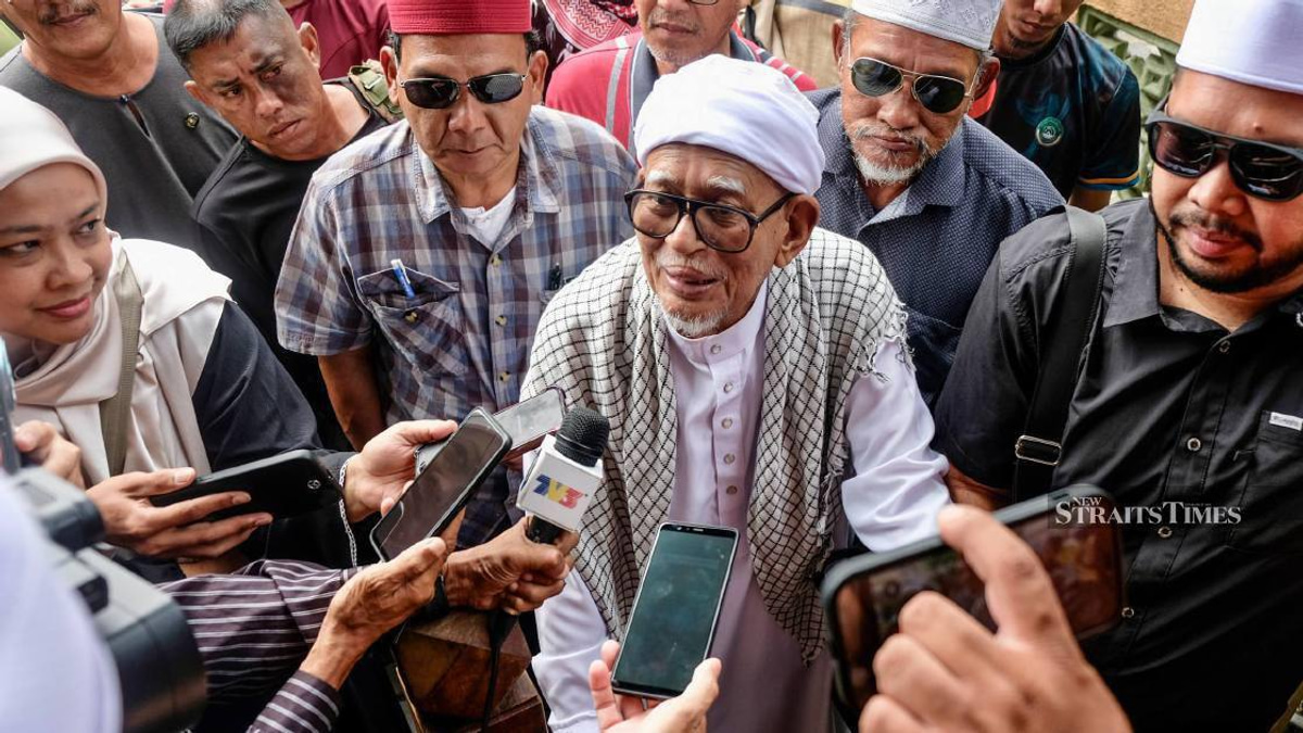 Hadi Says Anwar Should Have Attended TH Royal Commission Parliamentary Sitting