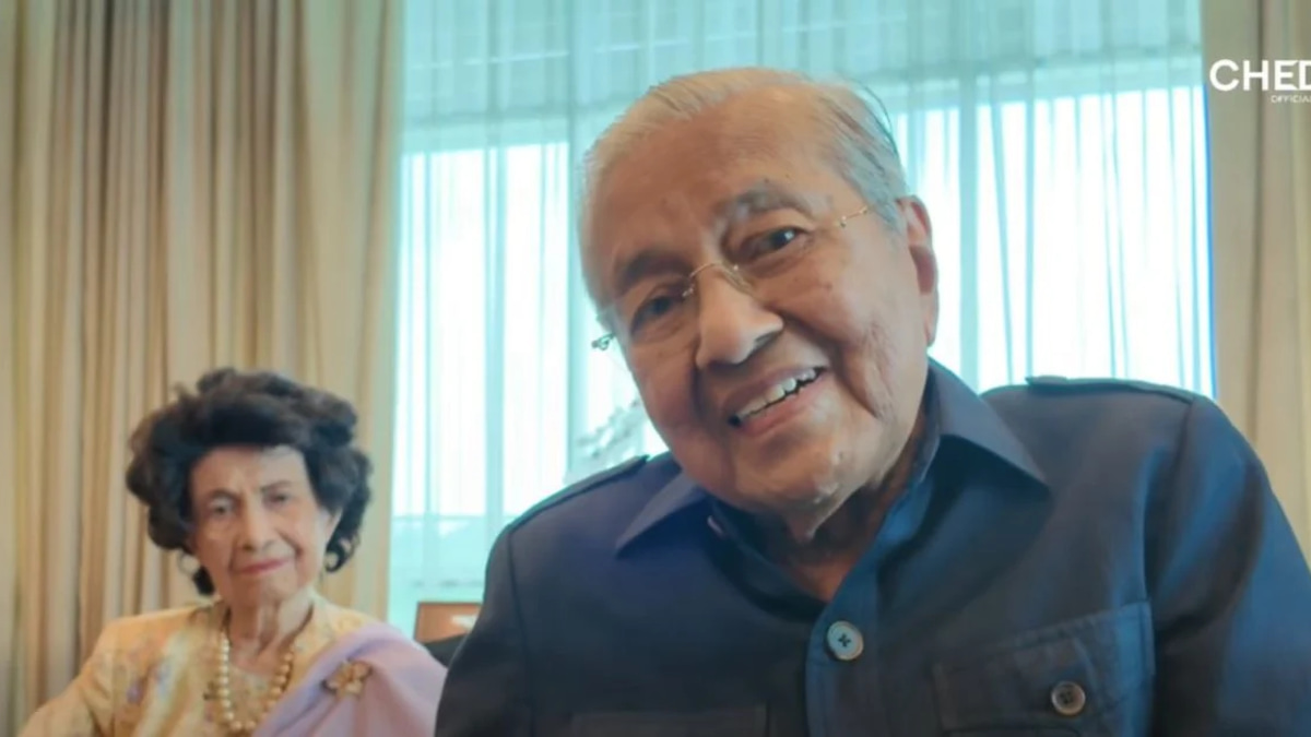 Tun Mahathir marks 101st birthday with gratitude to Malaysians