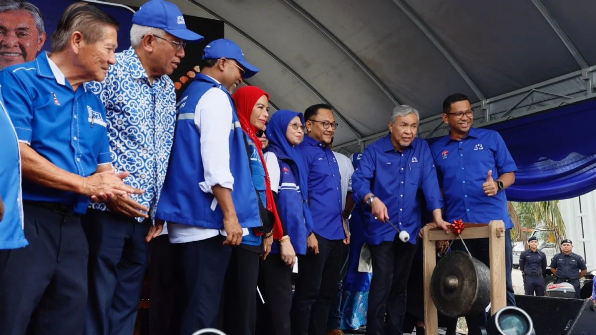 Zahid Challenges Pas to Deliver on Barisan Nasional Support Promise