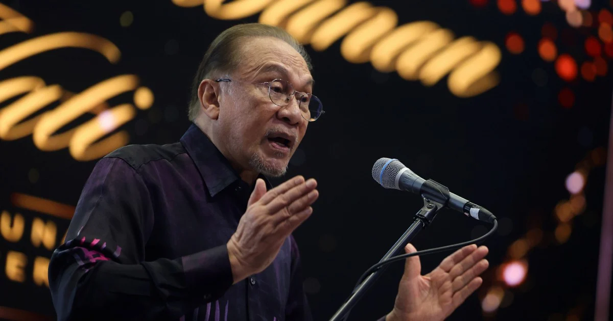 Malaysia Pivoting to High-Tech Economy Built on Semiconductors and AI, Says Anwar