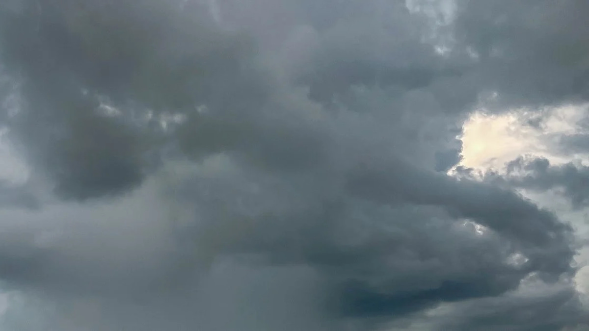 Northern States Braced for Thunderstorms and Heavy Downpours Until Midday