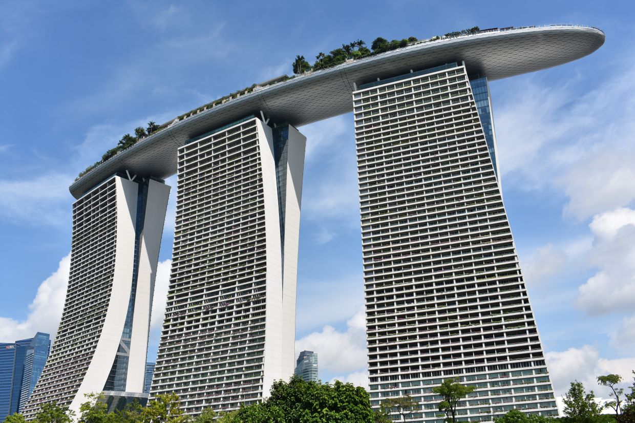 Singapore's Casino Duopoly Grows More Unequal as Marina Bay Sands Pulls Ahead of Resorts World Sentosa