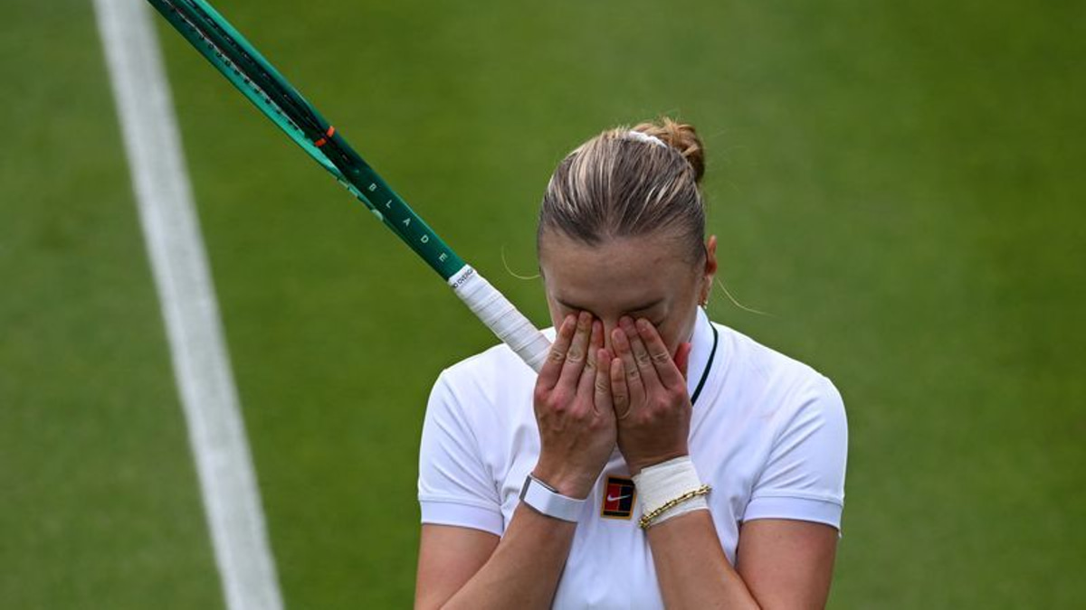 Family bonds fuel Anisimova's Wimbledon comeback after finals heartbreak