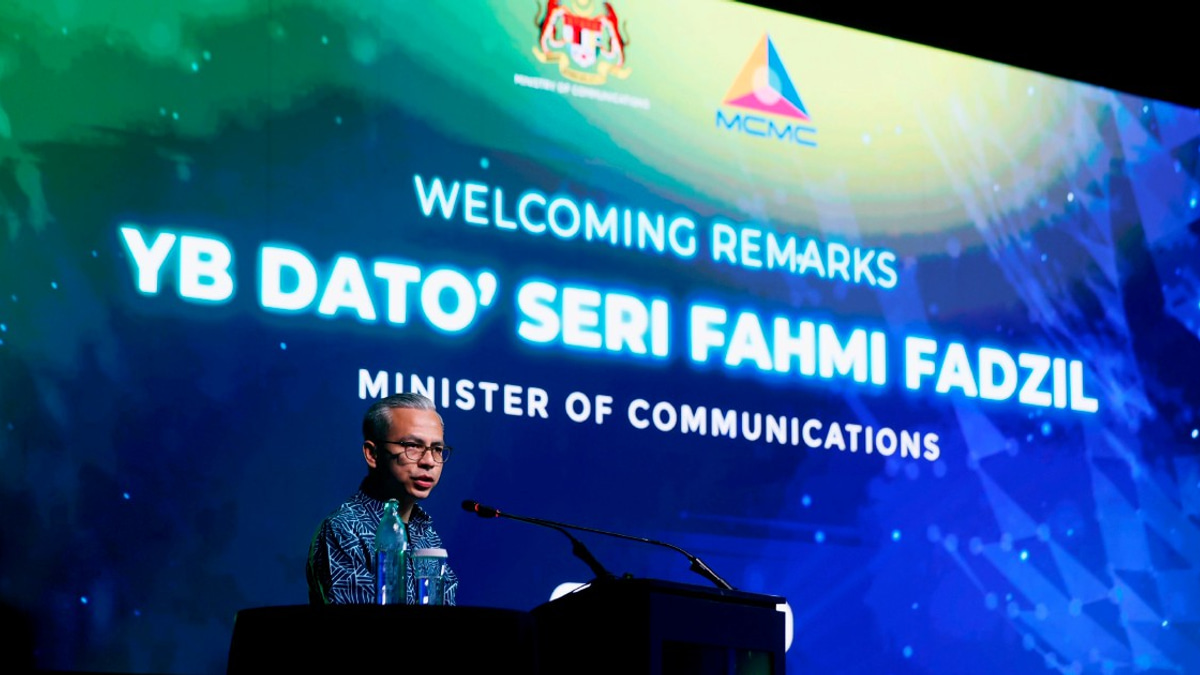 Cabinet unity intact despite disciplinary spat, Fahmi insists