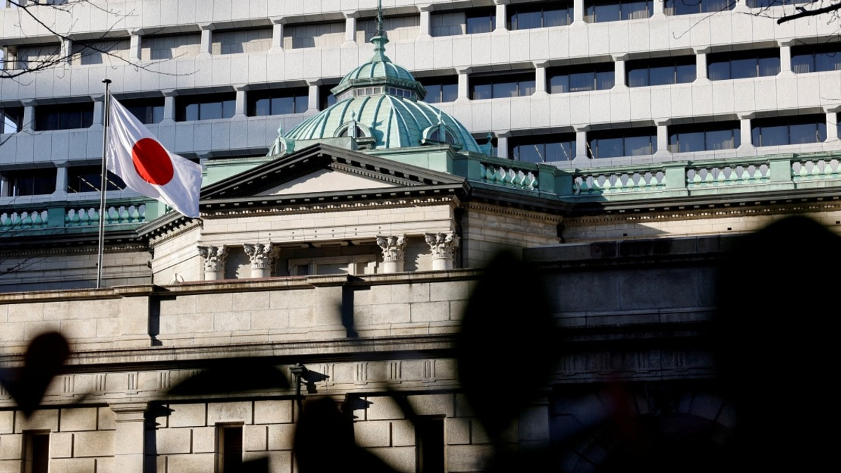 Japan's New Flag Desecration Law Ignites Global Debate on Expression versus National Symbols