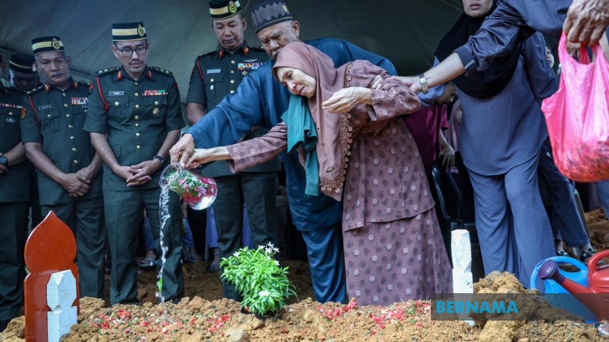 Malaysian Army Private Siti Khadijah Laid to Rest After Training Accident