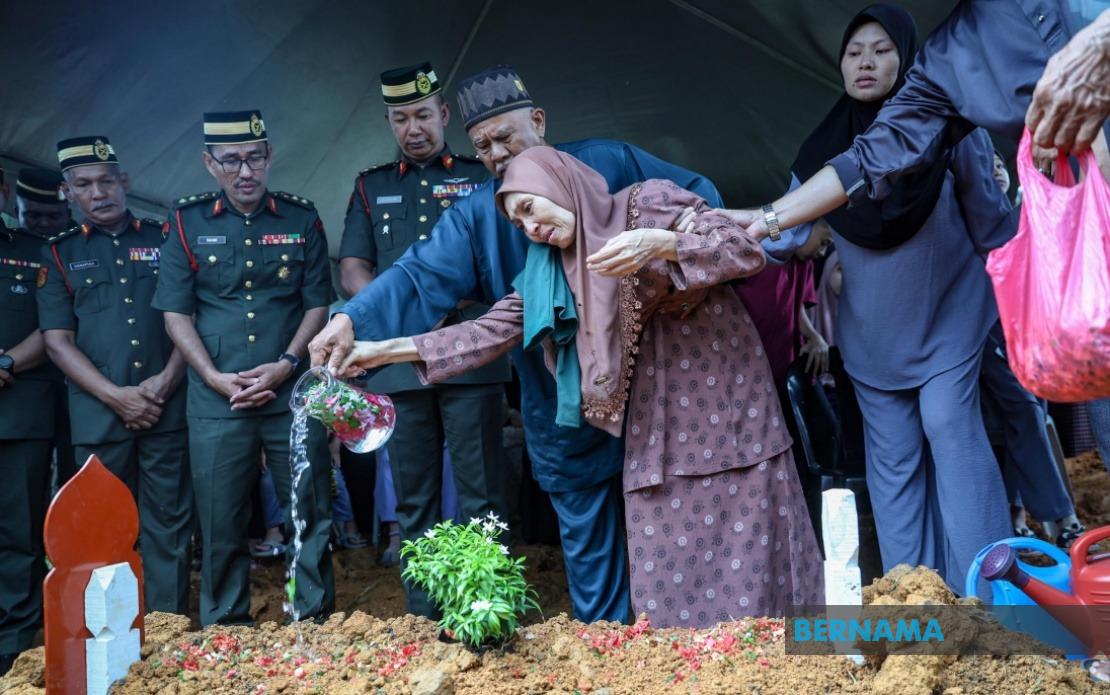 Malaysian Army Private Siti Khadijah Laid to Rest After Training Accident