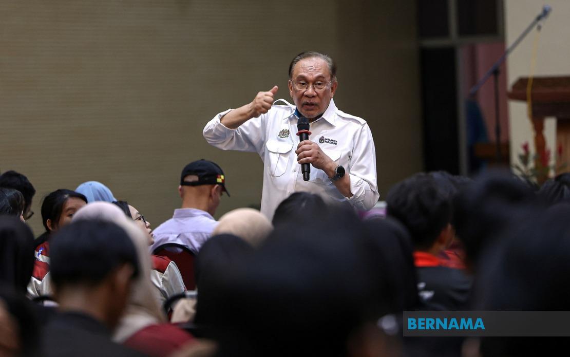Merit and Need Balance Key to Fairer Matriculation Access, Says PM Anwar