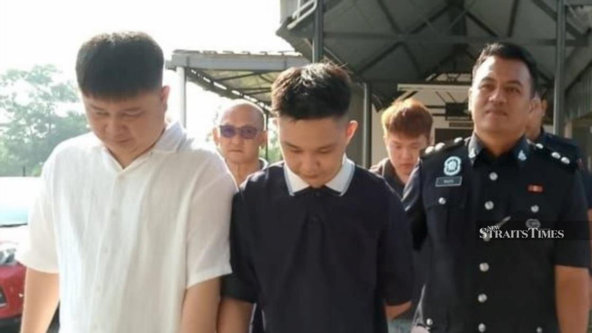 Four accused, including siblings, deny charges over online gambling ring